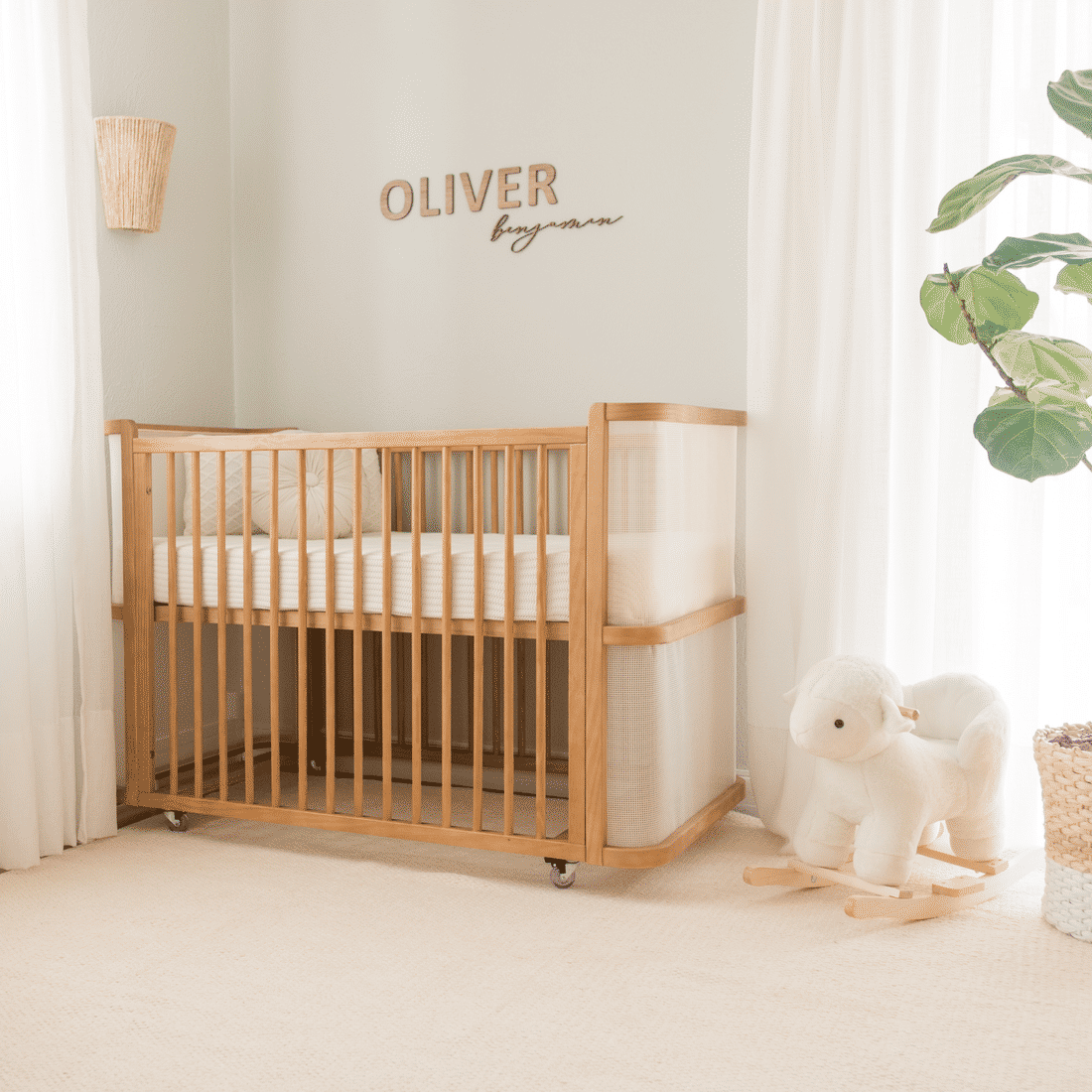 Berço Cama Evolutivo Maria Madeira Maciça Reflorestada com Tela Avelã Berço Cama Evolutivo Maria Madeira Maciça Reflorestada com Tela Avelã