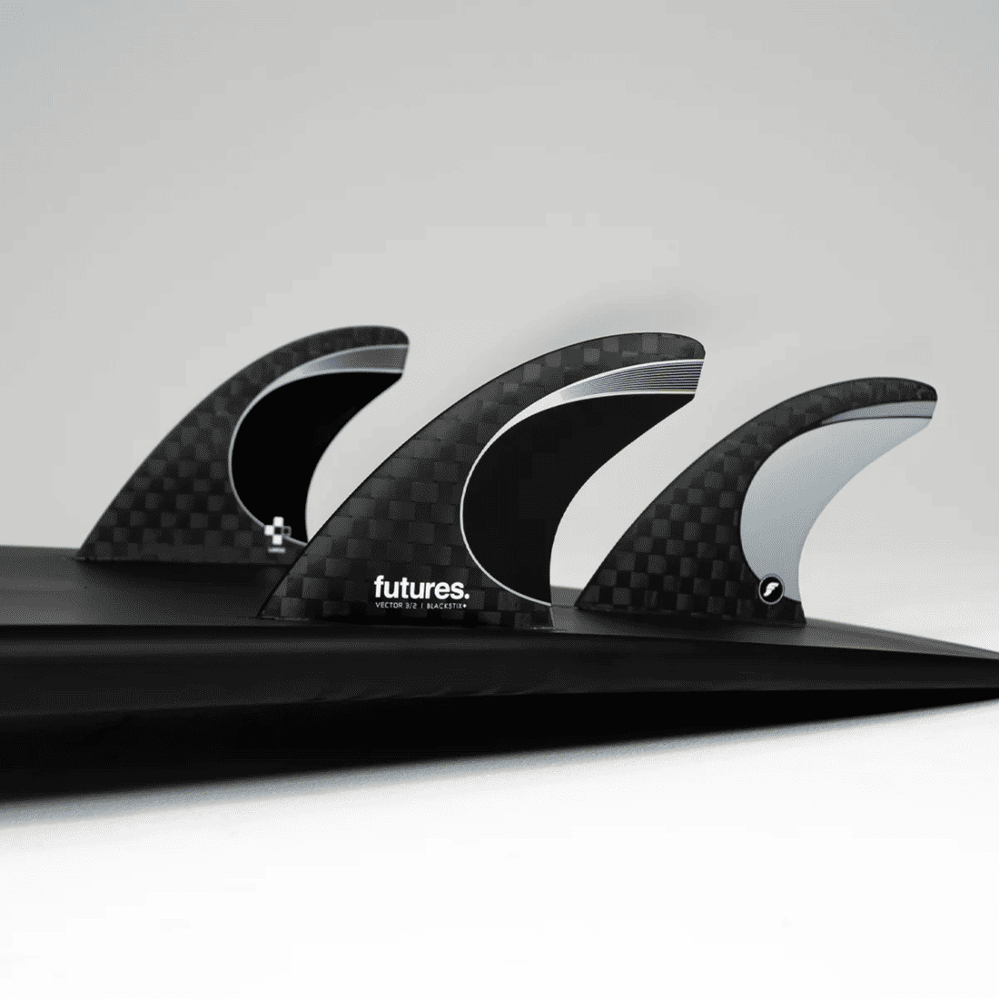 Quilhas Futures Vector 3/2 Blackstix+ Tri - Large Quilhas Futures Vector 3/2 Blackstix+ Tri - Large