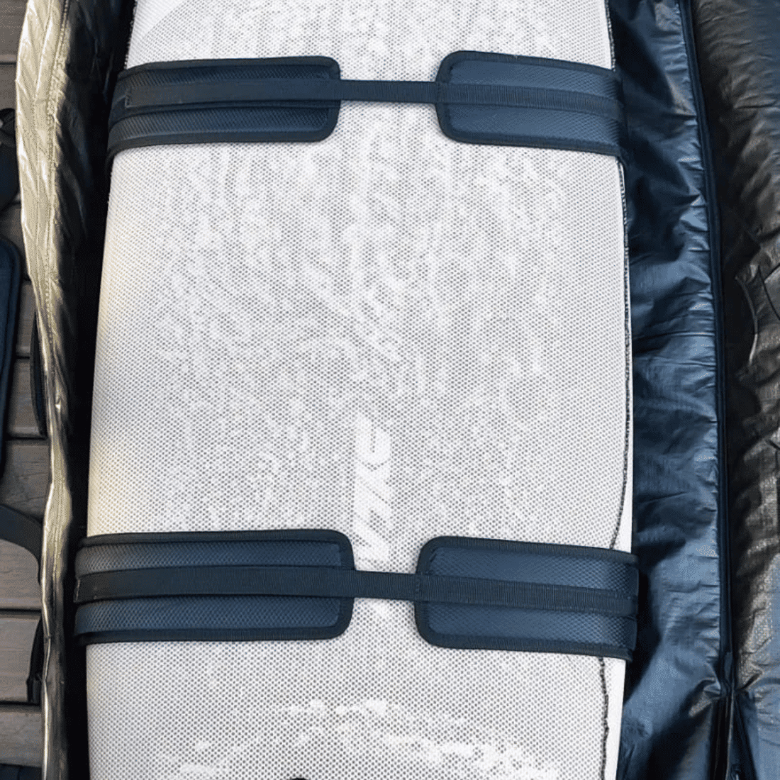 Capa Sarcófago 3 Pranchas Bully’s Travel com Rodas Capa Sarcófago 3 Pranchas Bully’s Travel com Rodas