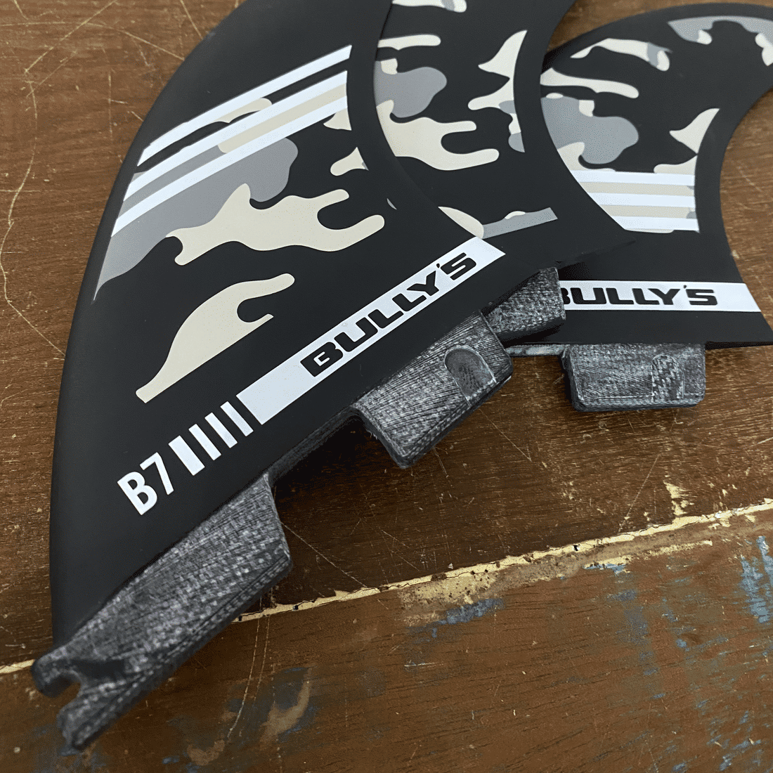 Quilhas Bullys B7 Fibra Large - Encaixe FCS 2 Quilhas Bullys B7 Fibra Large - Encaixe FCS 2