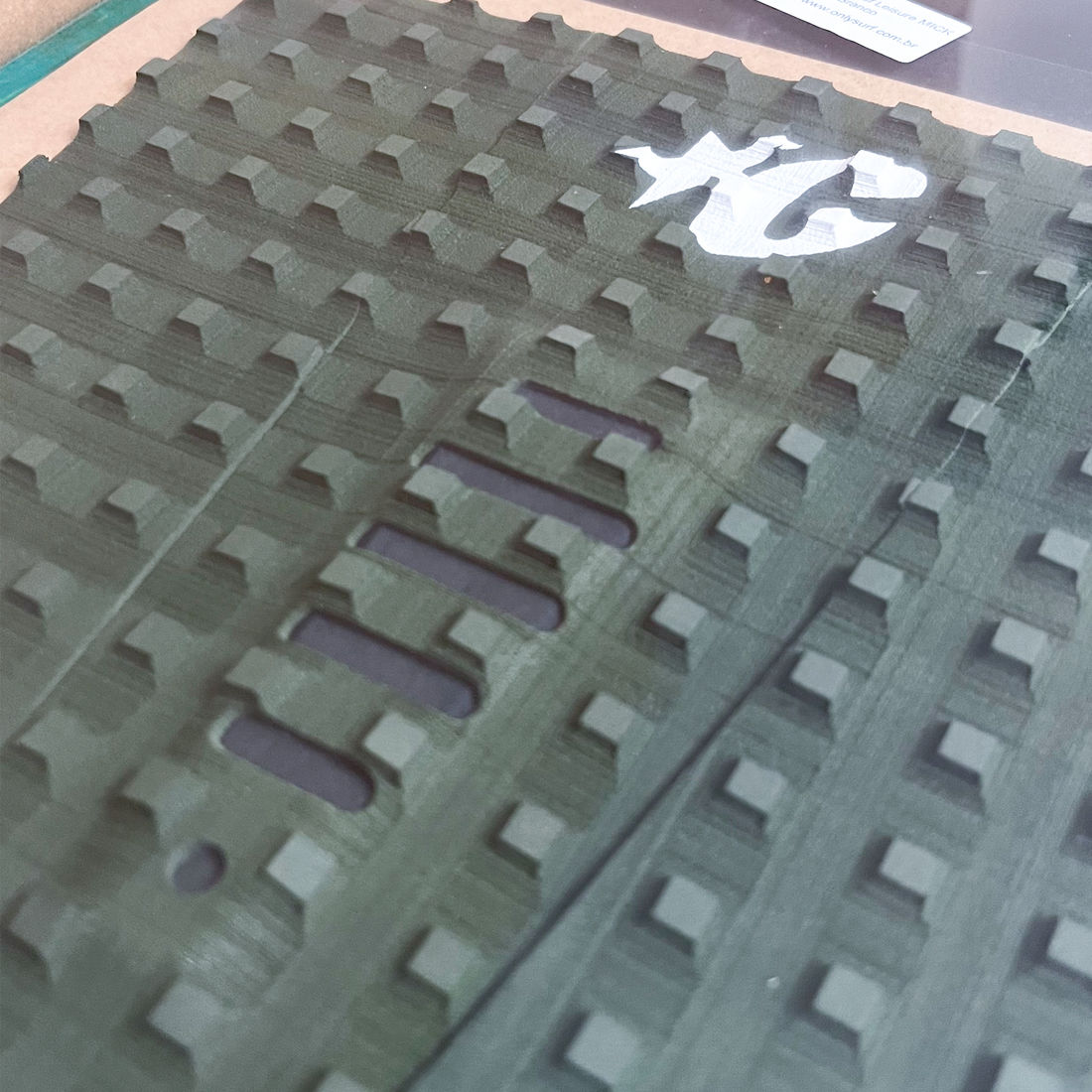 Deck Creatures Mick Fanning Militar/Branco