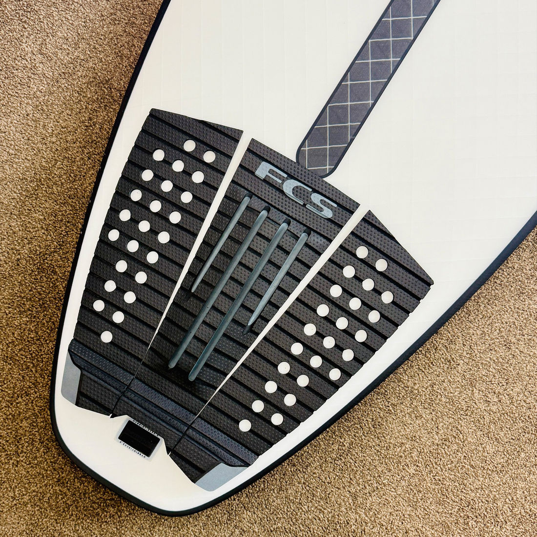 Deck FCS Julian Wilson Treadlite Black/Charcoal Deck FCS Julian Wilson Treadlite Black/Charcoal