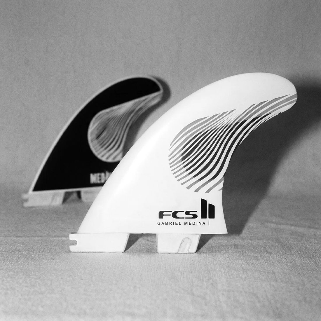 Quilhas FCS II Gabriel Medina GM PC Tri - Large White/Black Quilhas FCS II Gabriel Medina GM PC Tri - Large White/Black