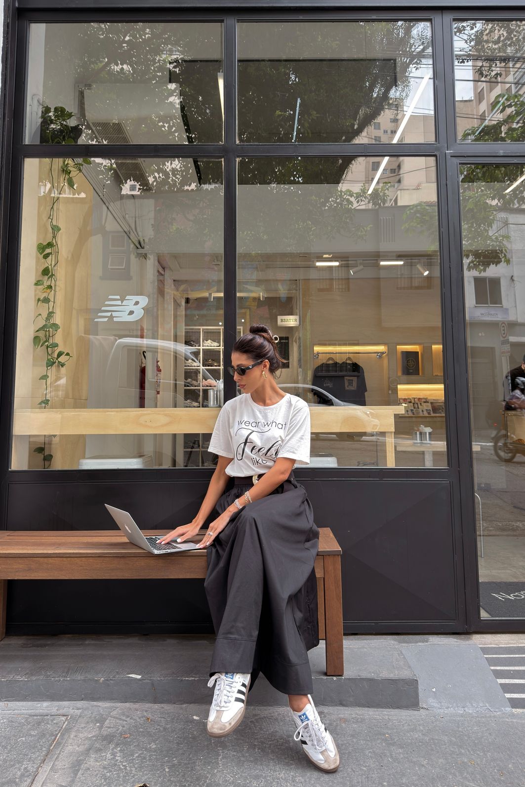 T-SHIRT ESTONADA FEELS LIKE YOU OFF WHITE T-SHIRT ESTONADA FEELS LIKE YOU OFF WHITE