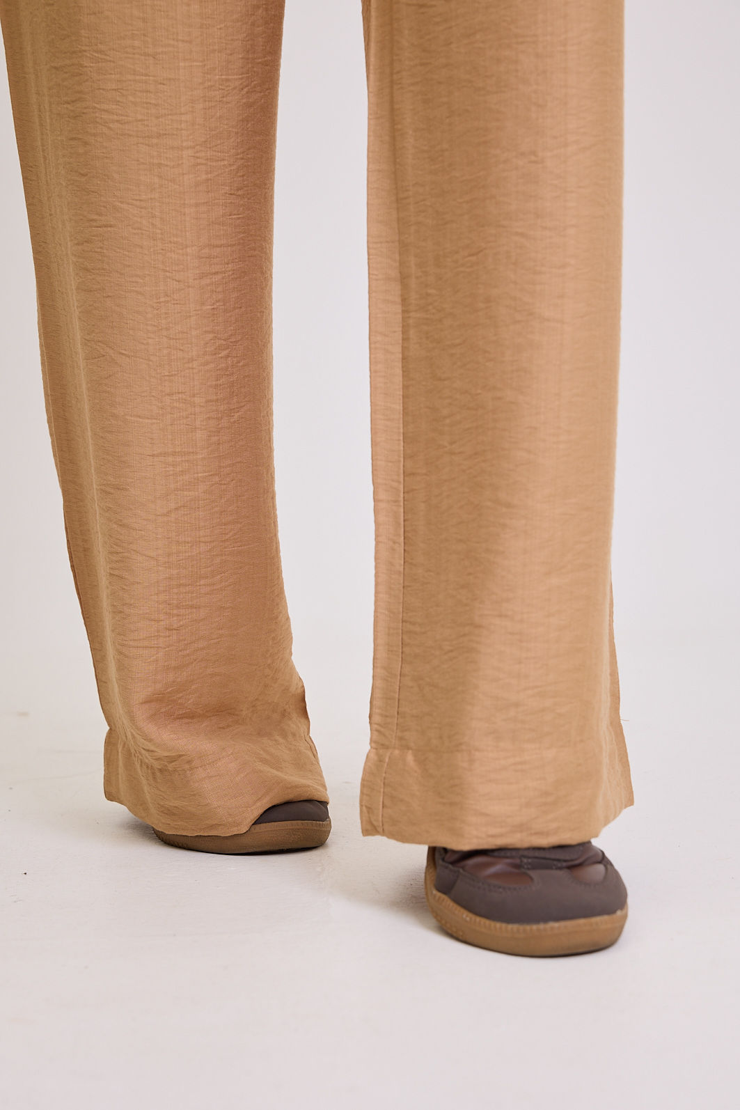 CALÇA WIDE LEG CÓS COM ELASTICO MAIA AREIA CALÇA WIDE LEG CÓS COM ELASTICO MAIA AREIA