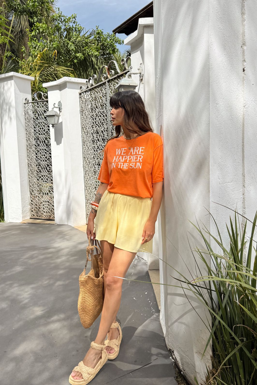 T-SHIRT ESTONADA WE ARE HAPPIER LARANJA VIBRANTE T-SHIRT ESTONADA WE ARE HAPPIER LARANJA VIBRANTE