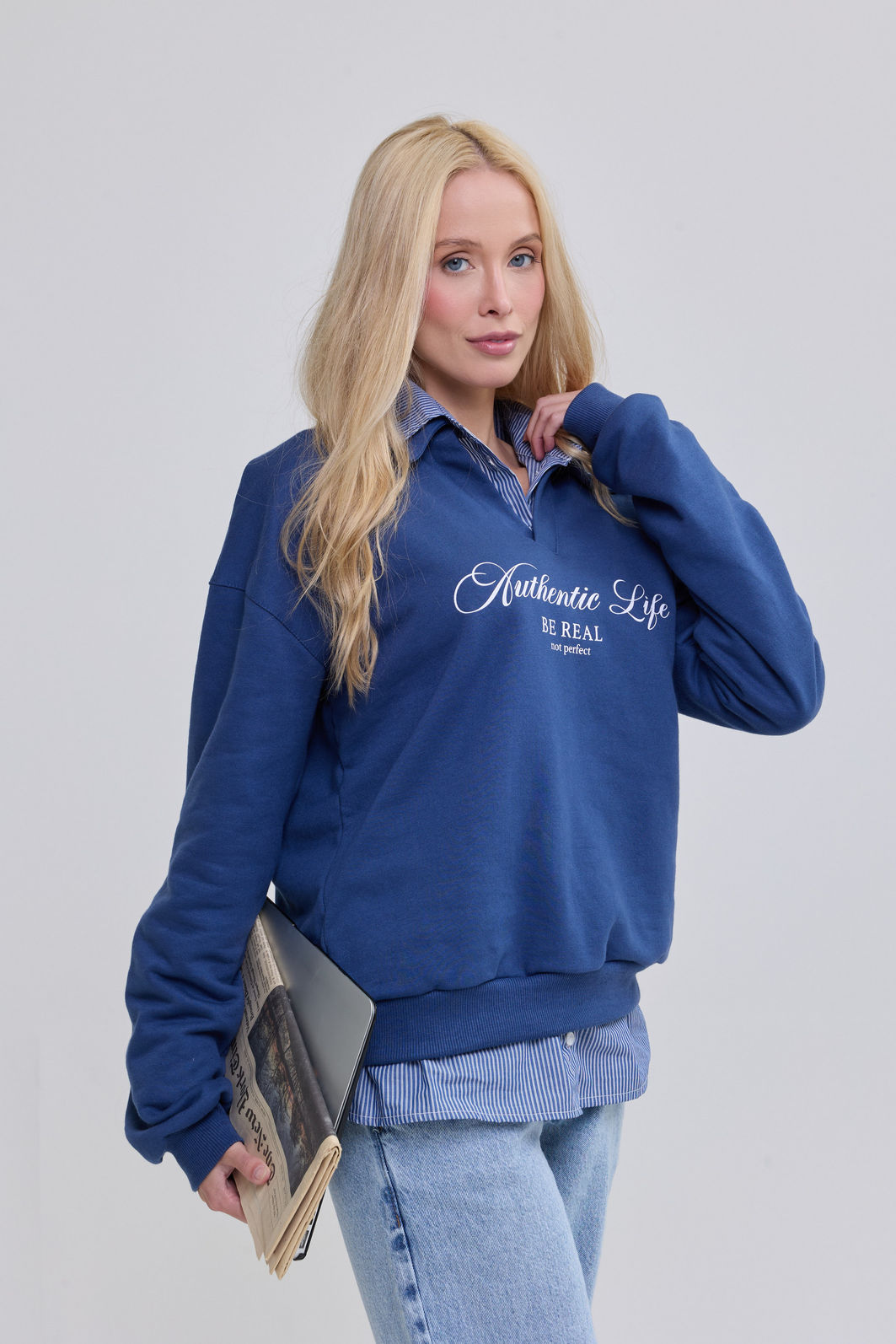 CAMISA EM TRICOLINE LISTRADA COM BOTÕES E BOLSO BRUNA AZUL CAMISA EM TRICOLINE LISTRADA COM BOTÕES E BOLSO BRUNA AZUL