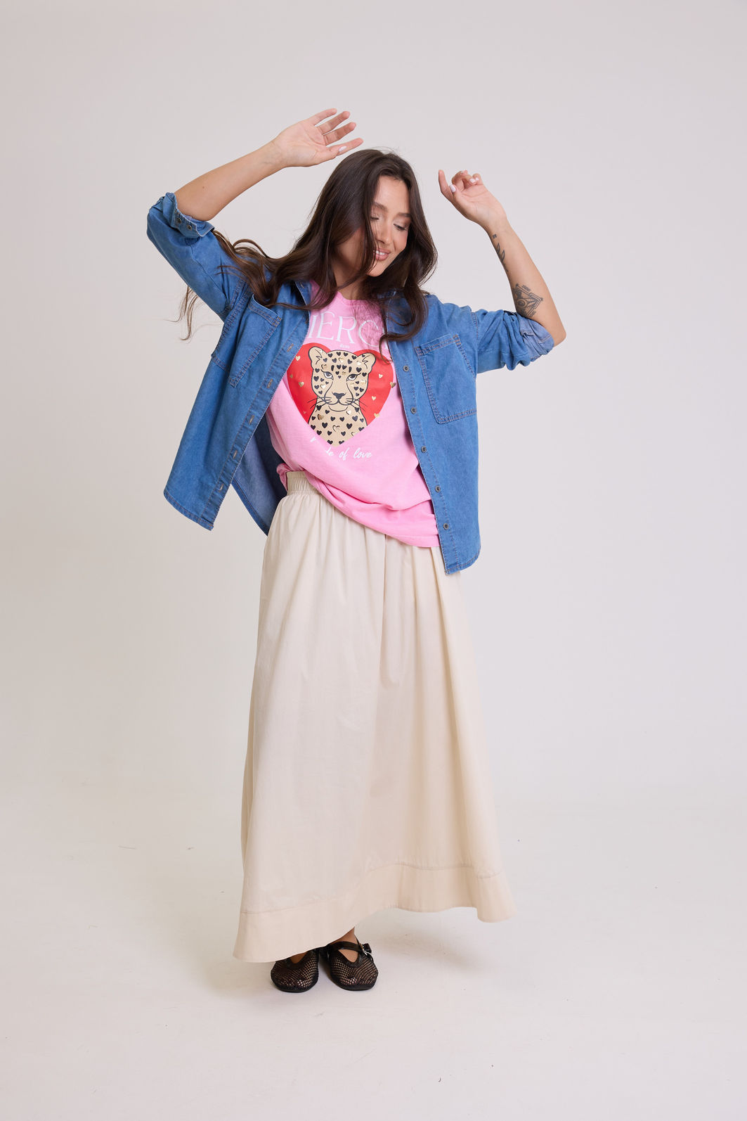 T-SHIRT ESTONADA FIERCE ONÇA (COM FOIL) ROSA CHICLETE T-SHIRT ESTONADA FIERCE ONÇA (COM FOIL) ROSA CHICLETE