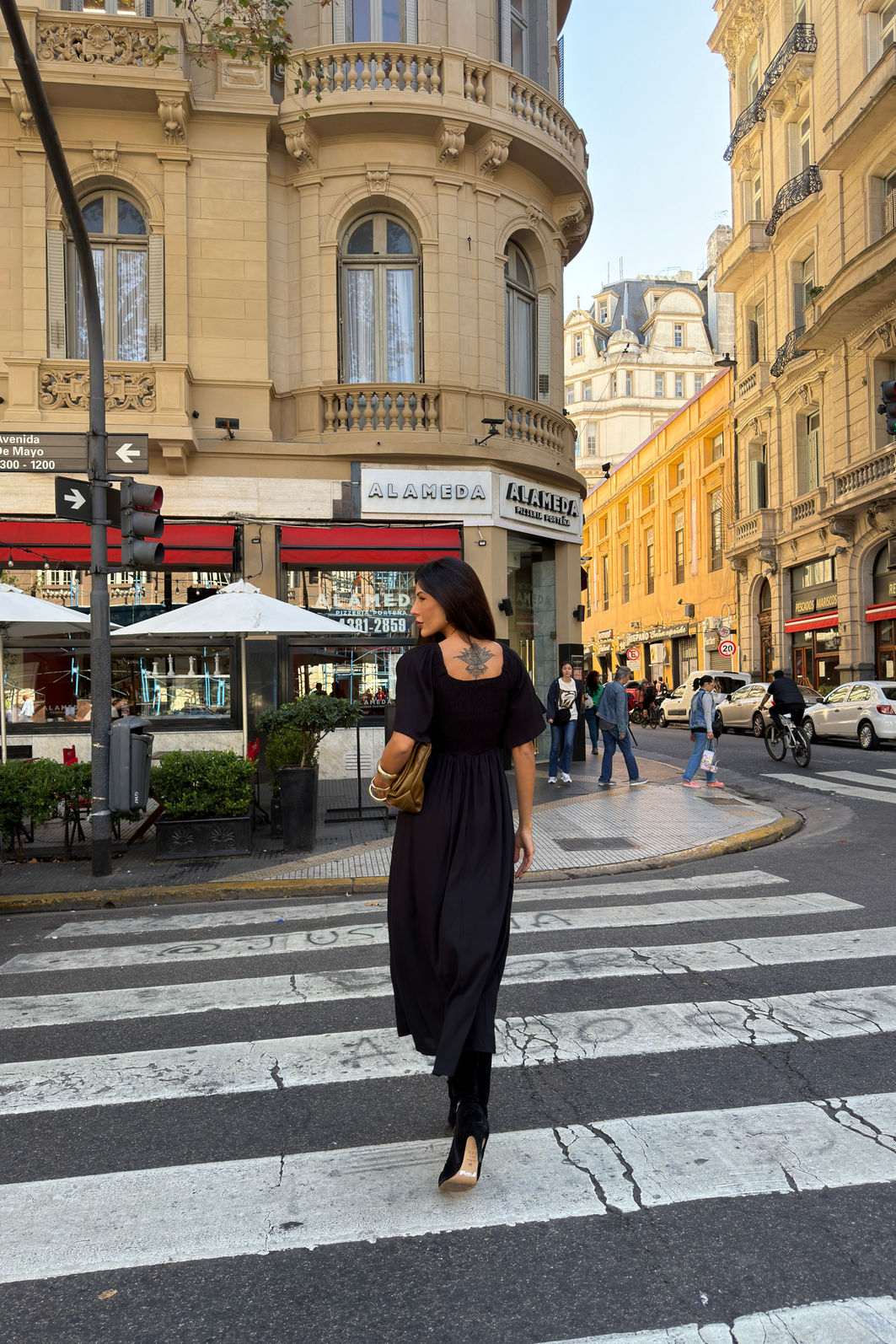 VESTIDO MIDI DREAMS PRETO VESTIDO MIDI DREAMS PRETO