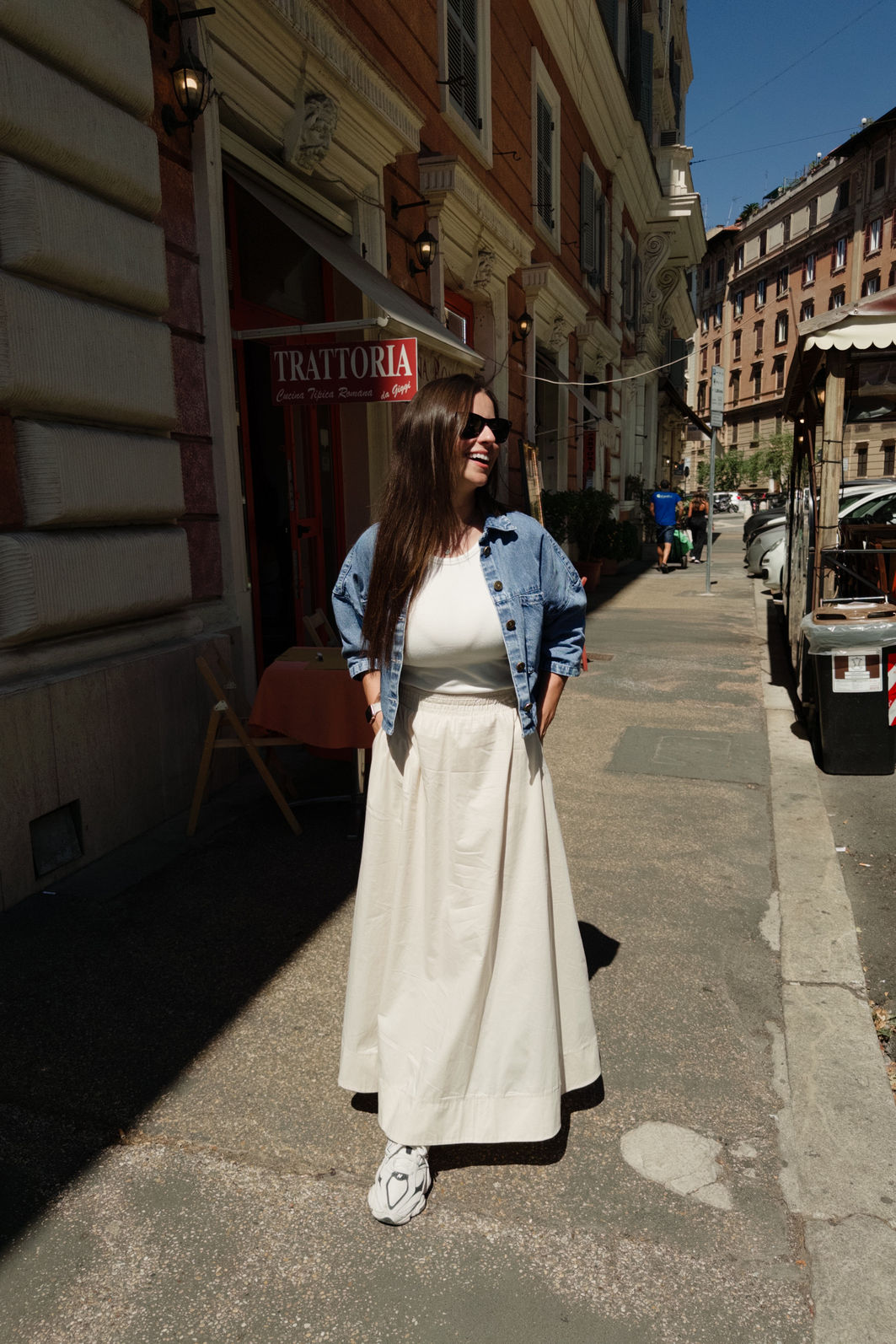 SAIA MIDI COM BOLSOS LIVIA AREIA SAIA MIDI COM BOLSOS LIVIA AREIA