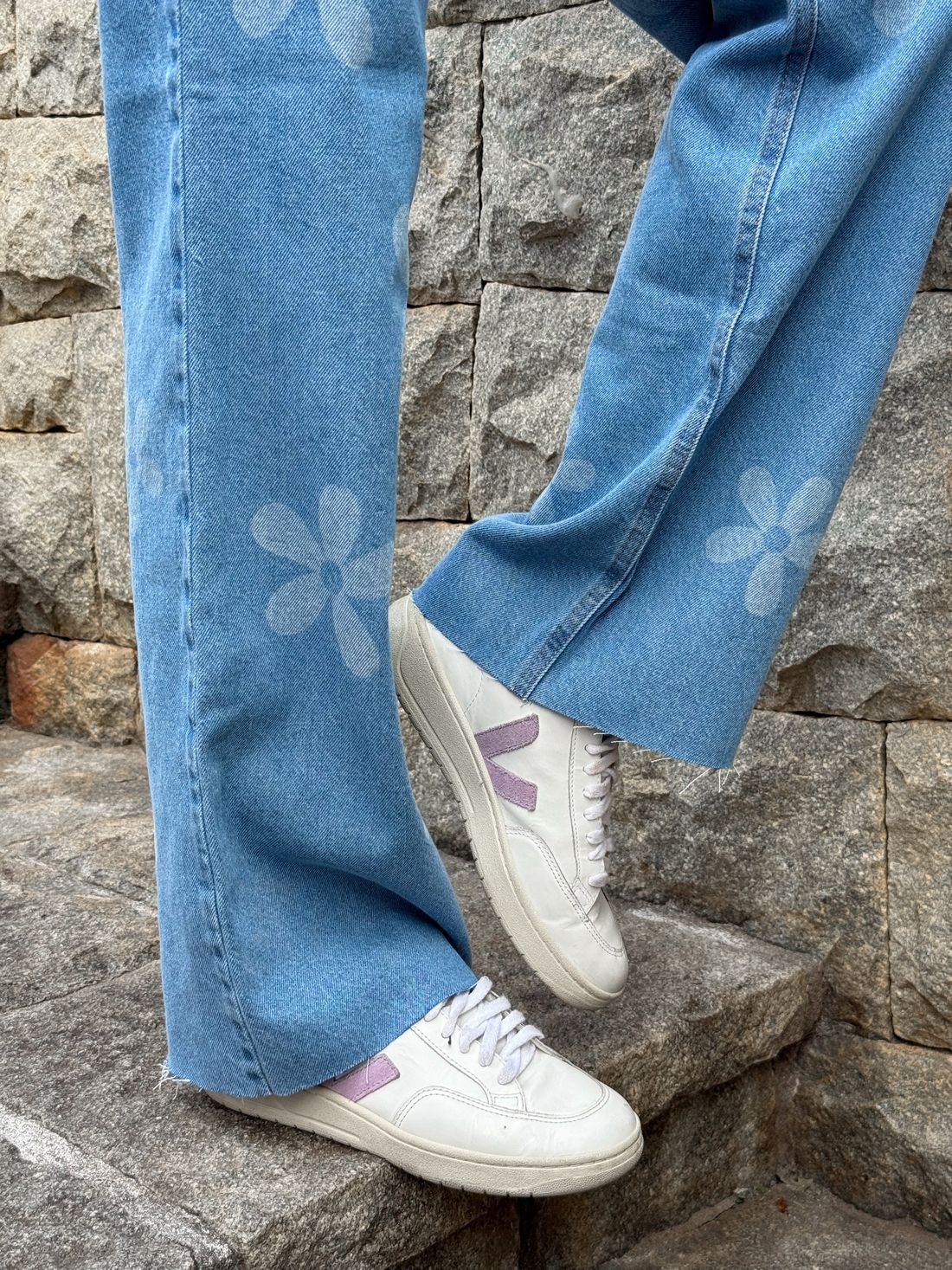 CALÇA JEANS WIDE LEG FLORA AZUL