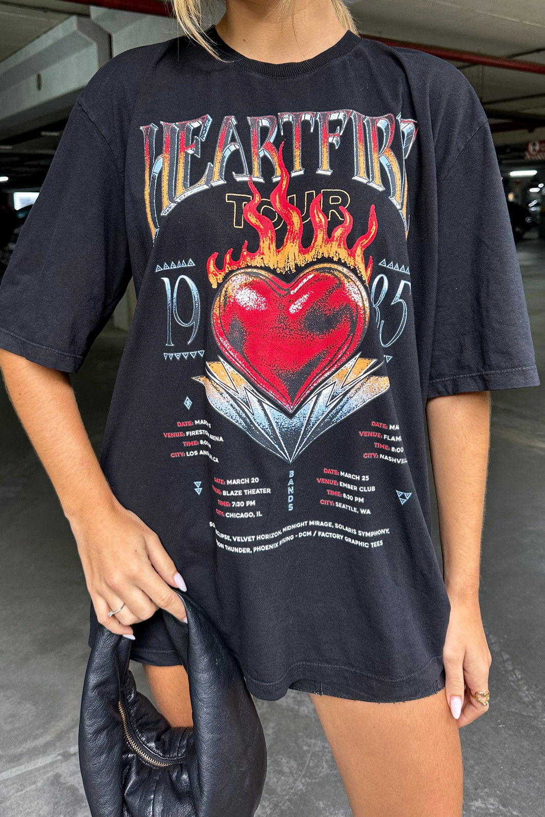 T-SHIRT OVERSIZED ESTONADA HEARTFIRE PRETA