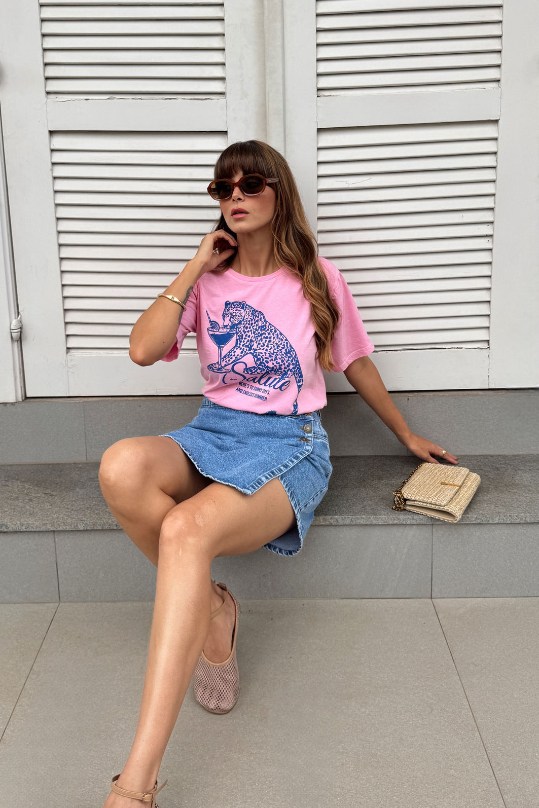 T-SHIRT ESTONADA ONÇA SALUTE ROSA CHILETE T-SHIRT ESTONADA ONÇA SALUTE ROSA CHILETE