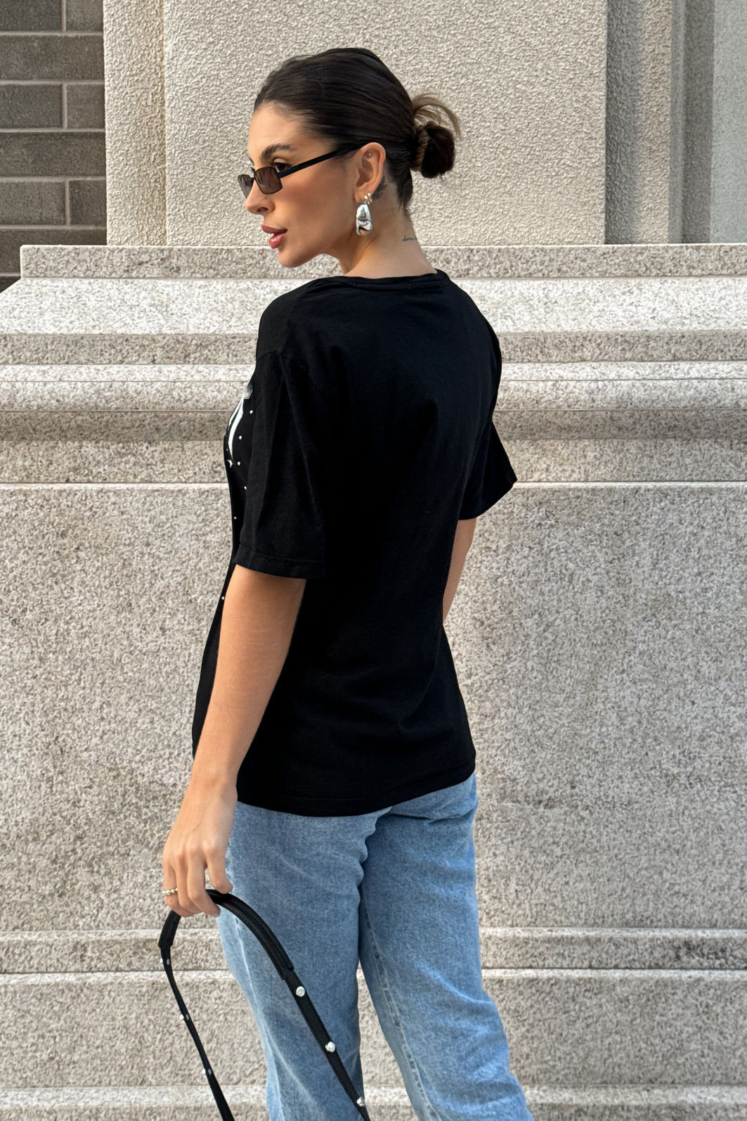 T-SHIRT ESTONADA ÁGUIA VOYAGER (COM METAIS) PRETO T-SHIRT ESTONADA ÁGUIA VOYAGER (COM METAIS) PRETO