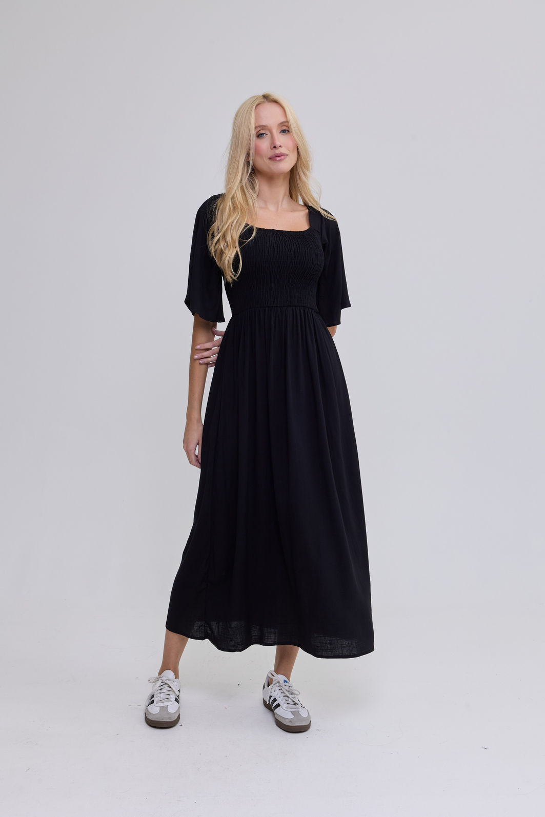 VESTIDO MIDI DREAMS PRETO VESTIDO MIDI DREAMS PRETO