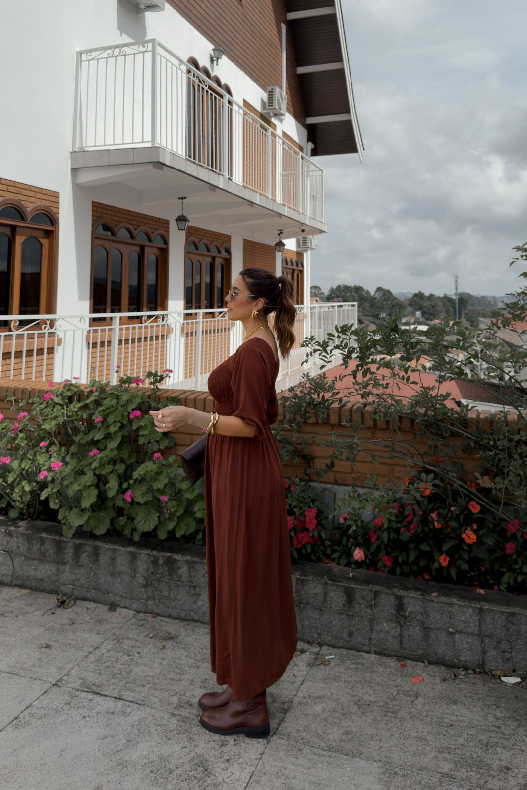 VESTIDO MIDI BARBARA LISO MARROM TRUFADO VESTIDO MIDI BARBARA LISO MARROM TRUFADO