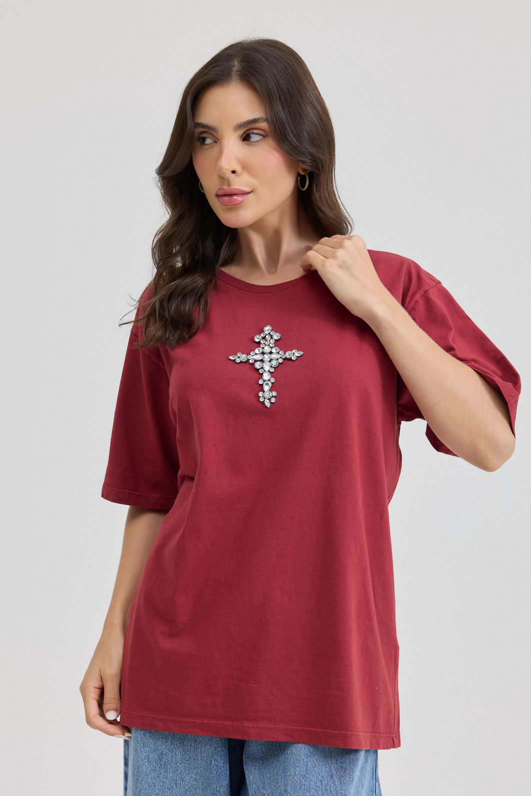 T-SHIRT ESTONADA CRUZ PEDRARIAS (COM APLIQUE) VINHO T-SHIRT ESTONADA CRUZ PEDRARIAS (COM APLIQUE) VINHO
