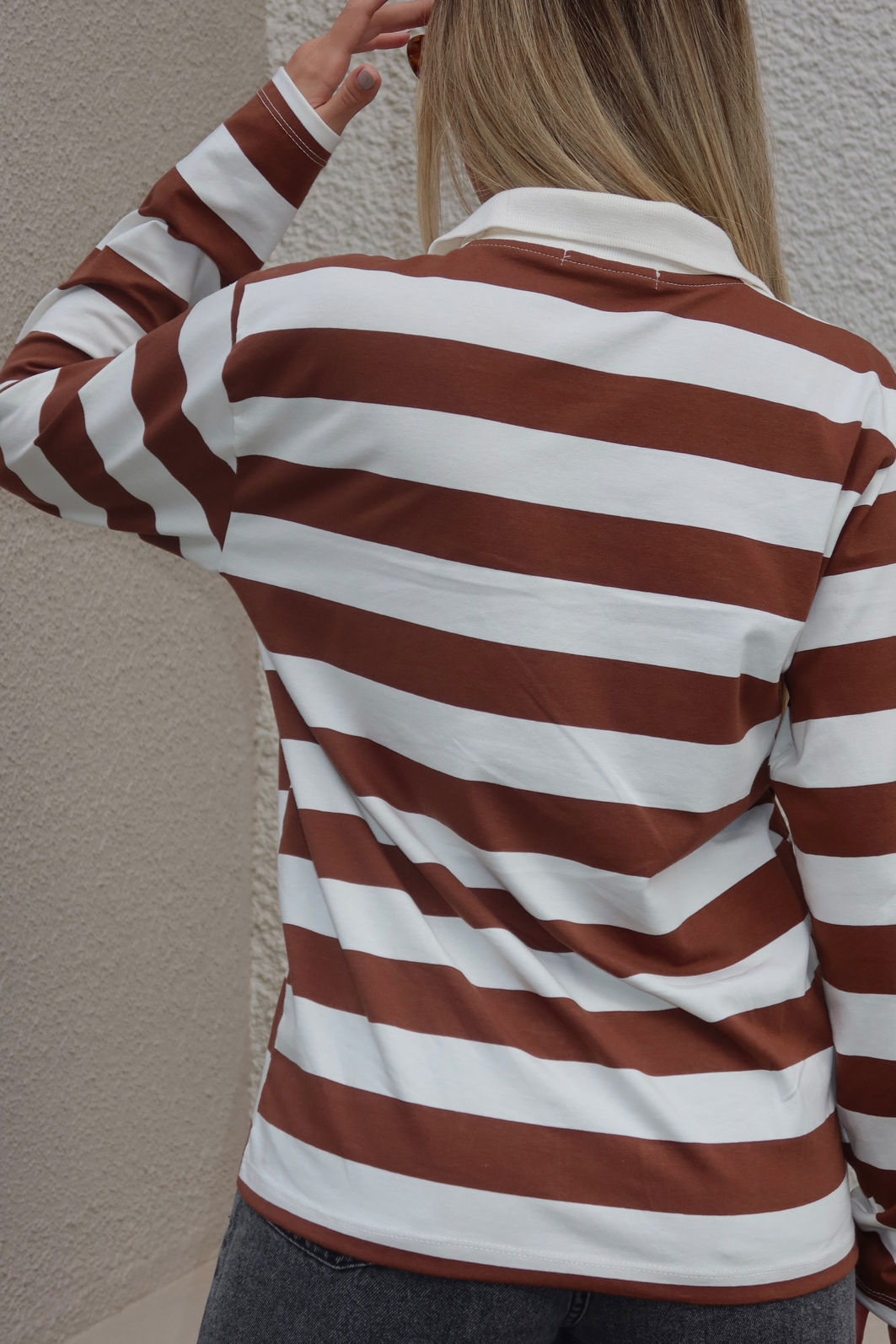 BLUSA GOLA POLO MANGA LONGA LISTRADA DIANA MARROM BLUSA GOLA POLO MANGA LONGA LISTRADA DIANA MARROM