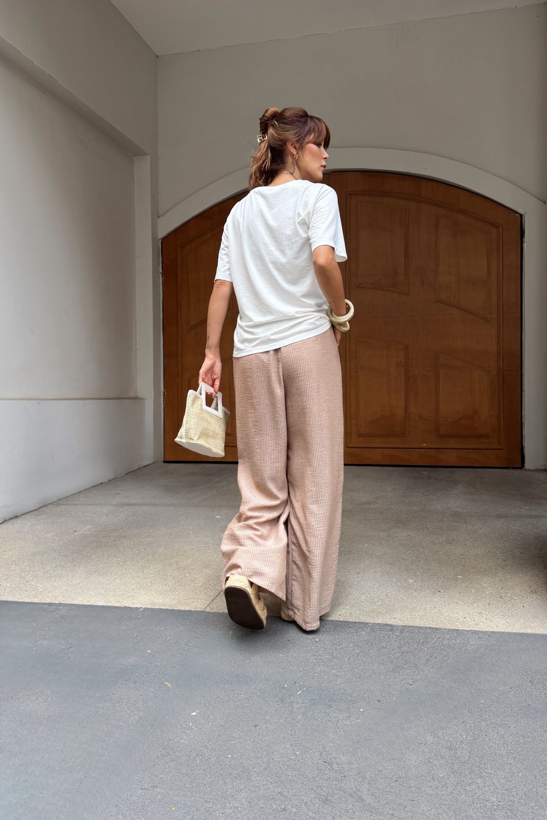 CALÇA PANTALONA LISTRADA LIA MARROM