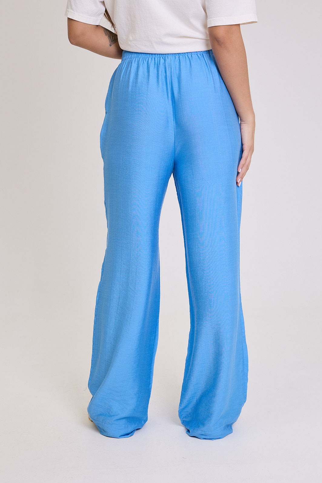 CALÇA WIDE LEG CÓS COM ELASTICO MAIA AZUL CLARO CALÇA WIDE LEG CÓS COM ELASTICO MAIA AZUL CLARO