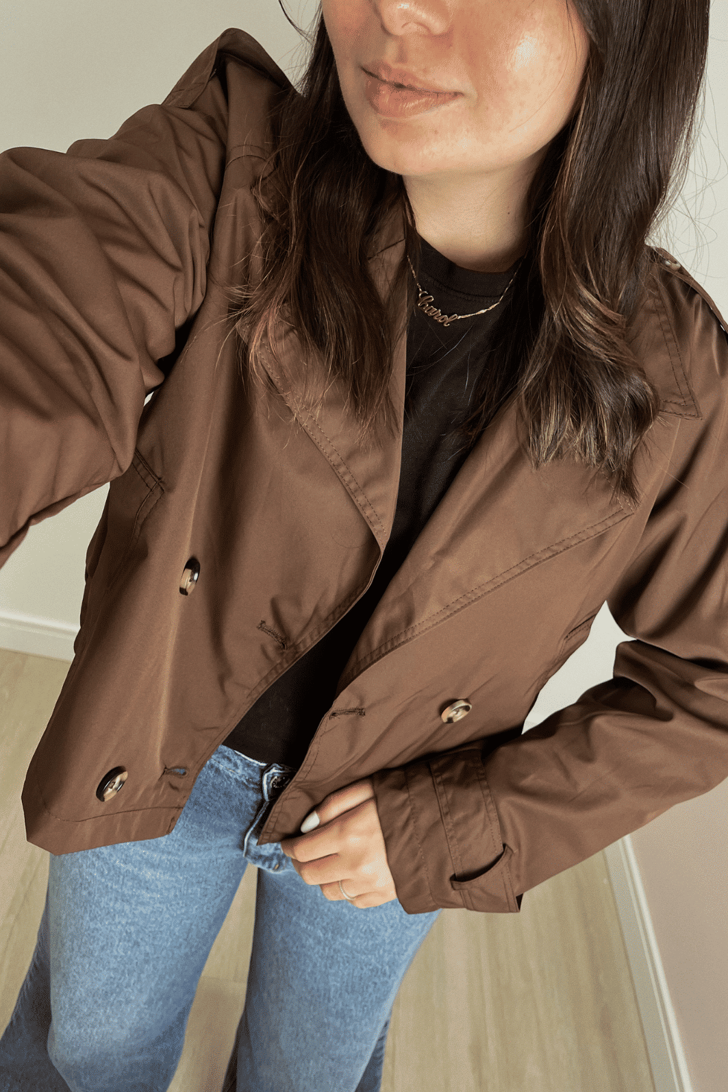 TRENCH COAT COM BOTÕES CROPPED OLIVIA MARROM TRENCH COAT COM BOTÕES CROPPED OLIVIA MARROM