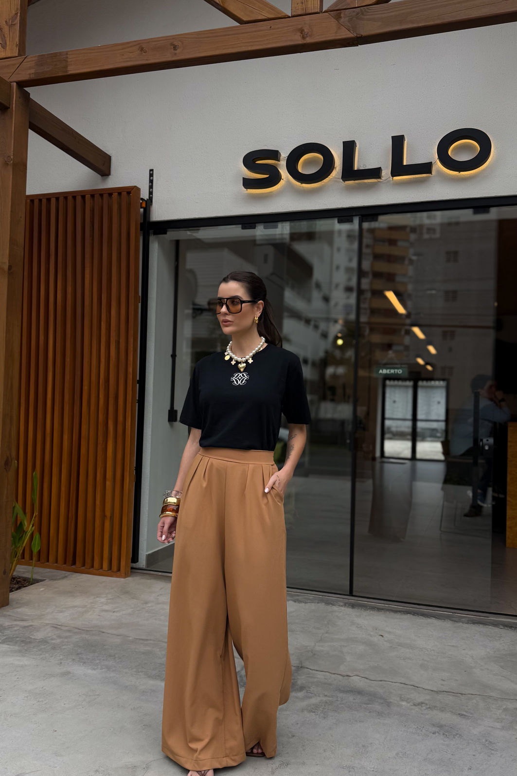 T-SHIRT ESTONADA BRASÃO DOLCE (BORDADO) PRETA