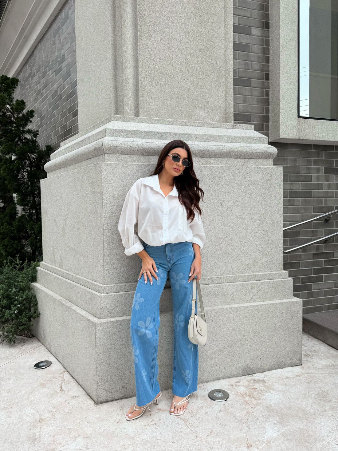 CALÇA JEANS WIDE LEG FLORA AZUL