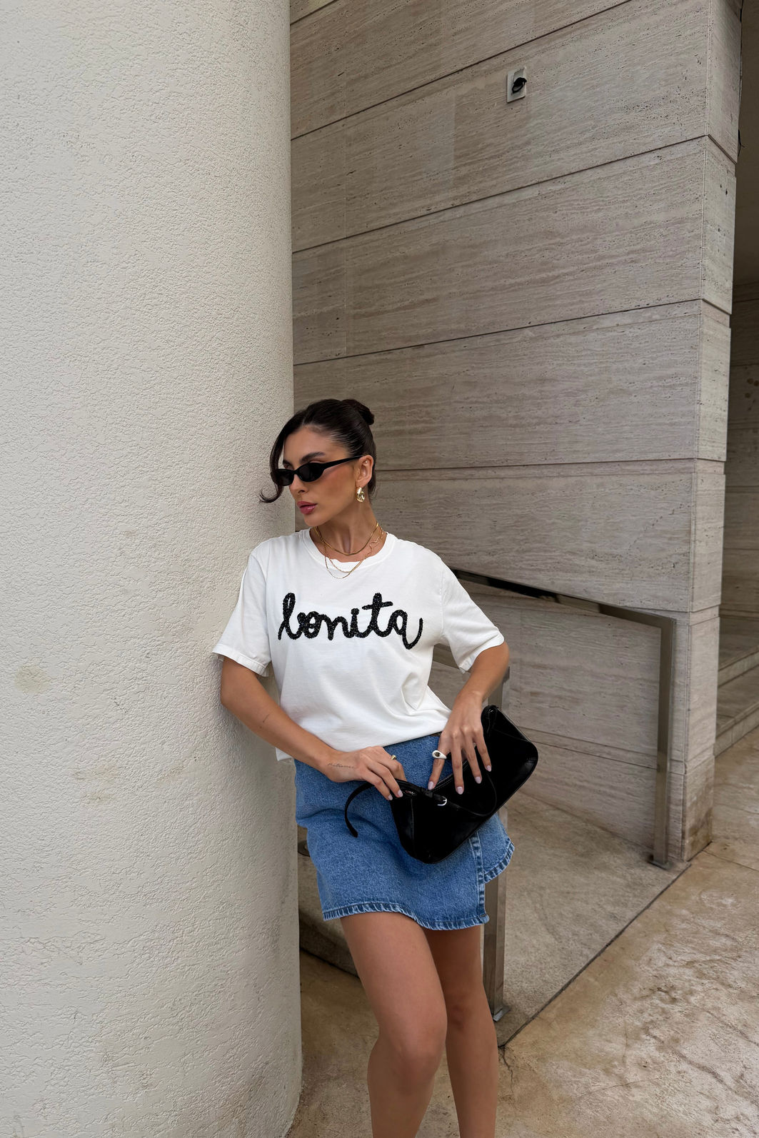T-SHIRT ESTONADA BONITA (COM APLIQUE) T-SHIRT ESTONADA BONITA (COM APLIQUE)