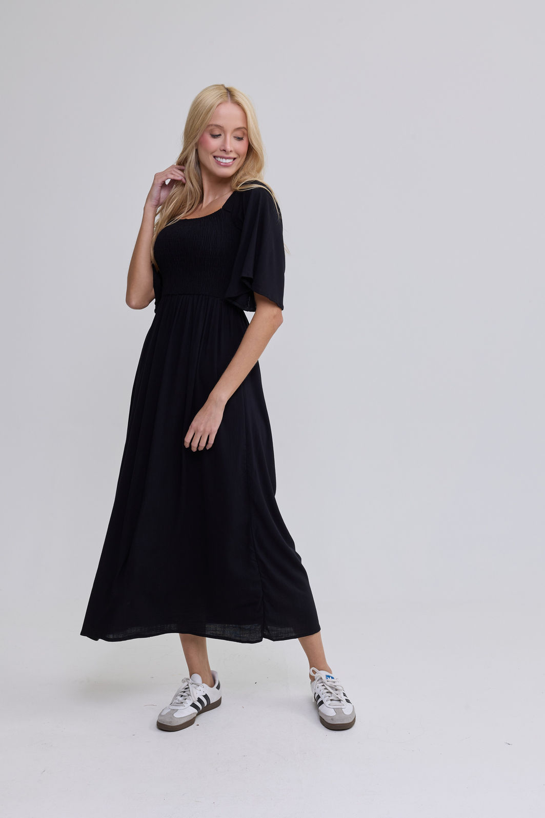 VESTIDO MIDI DREAMS PRETO VESTIDO MIDI DREAMS PRETO