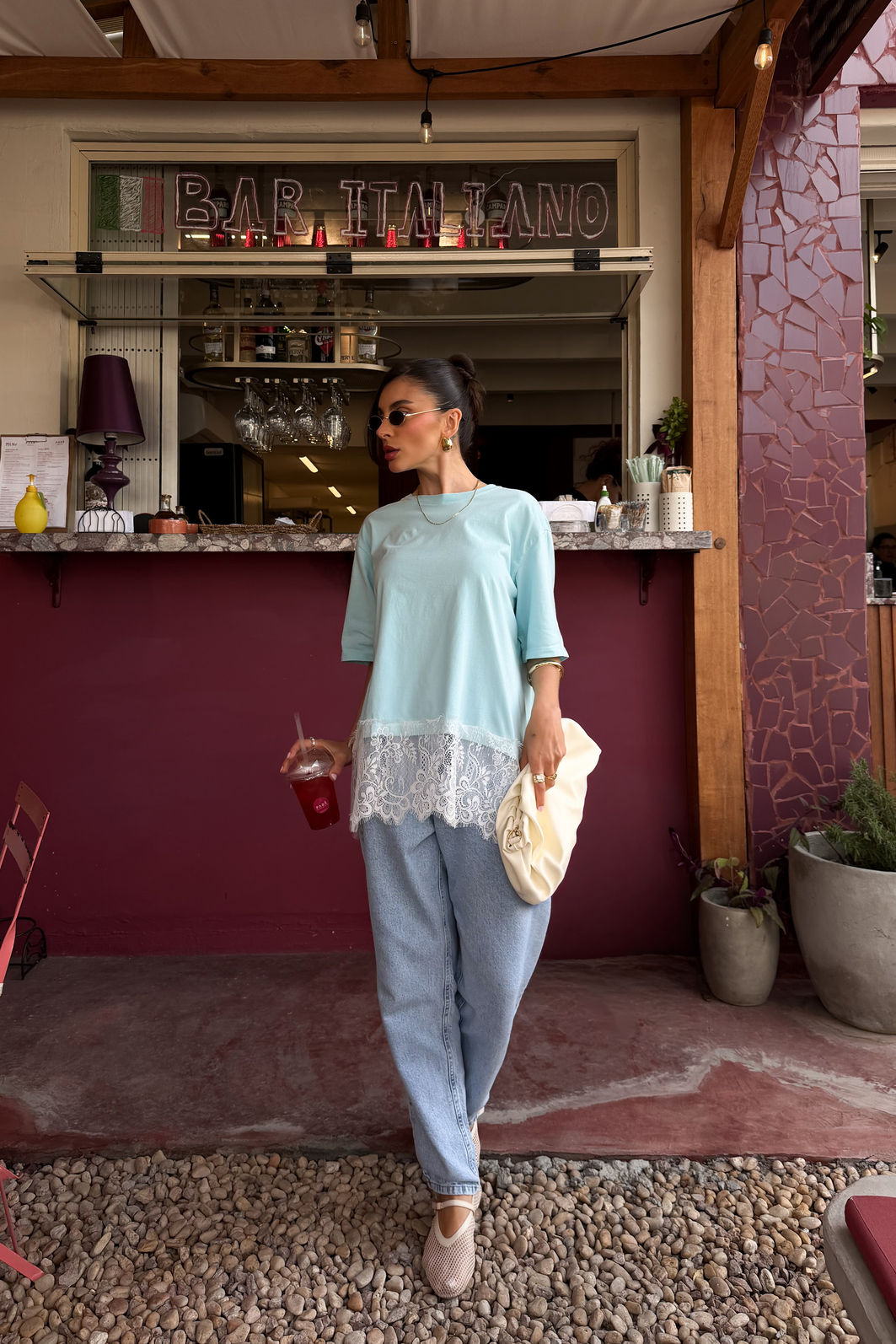 T-SHIRT OVERSIZED COM BARRA DE RENDA AZUL CANDY T-SHIRT OVERSIZED COM BARRA DE RENDA AZUL CANDY
