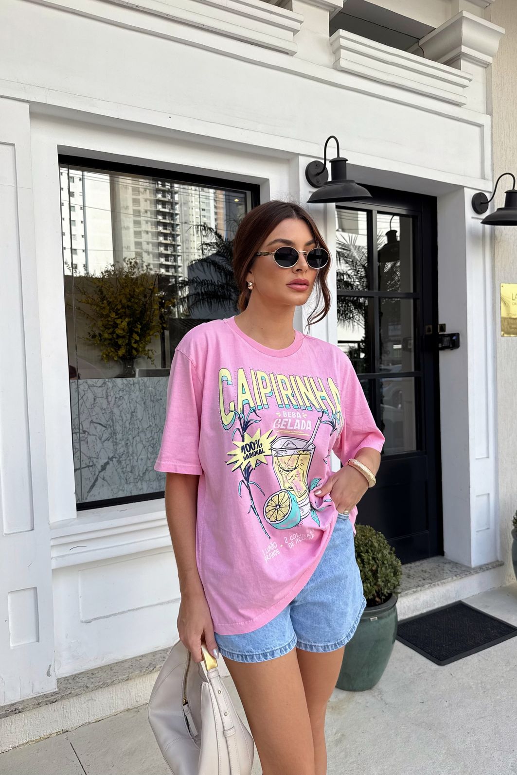 T-SHIRT OVERSIZED CAIPIRINHA GELADA (COM STRASS) ROSA CHICLETE