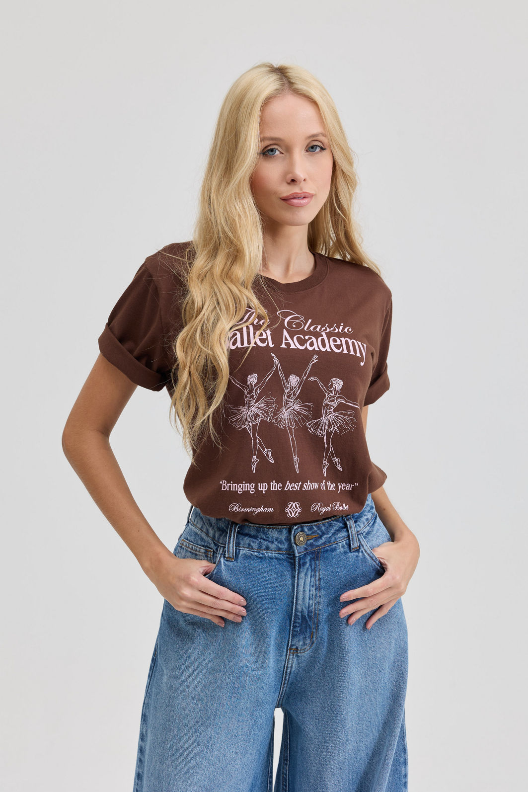 T-SHIRT ESTONADA BALLET ACADEMY MARROM CHOCOLATE T-SHIRT ESTONADA BALLET ACADEMY MARROM CHOCOLATE