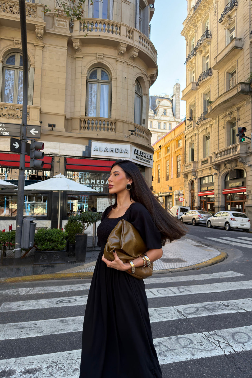 VESTIDO MIDI DREAMS PRETO VESTIDO MIDI DREAMS PRETO