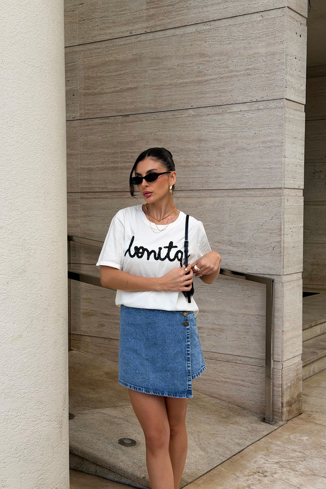 T-SHIRT ESTONADA BONITA (COM APLIQUE) T-SHIRT ESTONADA BONITA (COM APLIQUE)