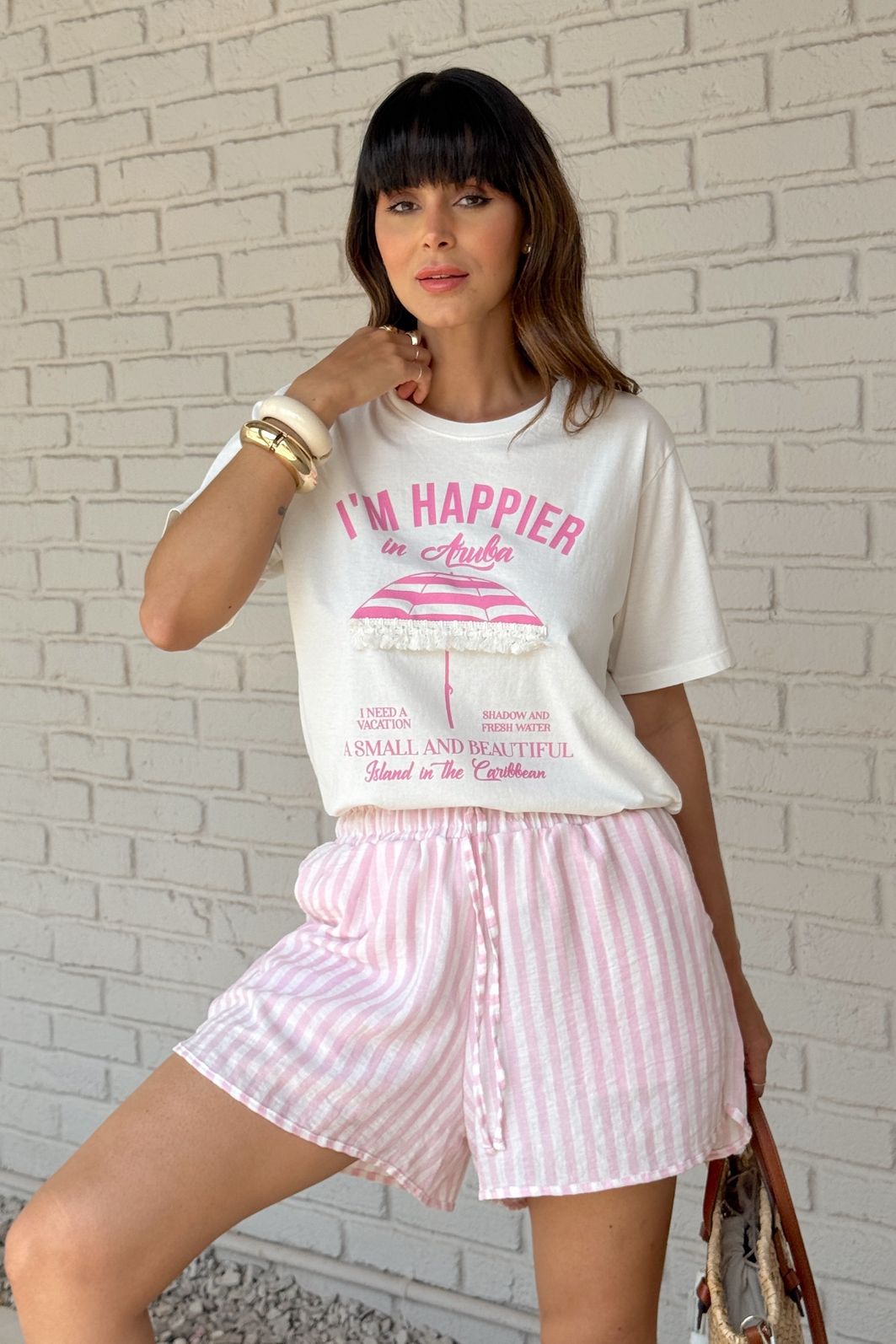 T-SHIRT ESTONADA HAPPIER IN ARUBA (COM APLIQUE) OFF WHITE T-SHIRT ESTONADA HAPPIER IN ARUBA (COM APLIQUE) OFF WHITE