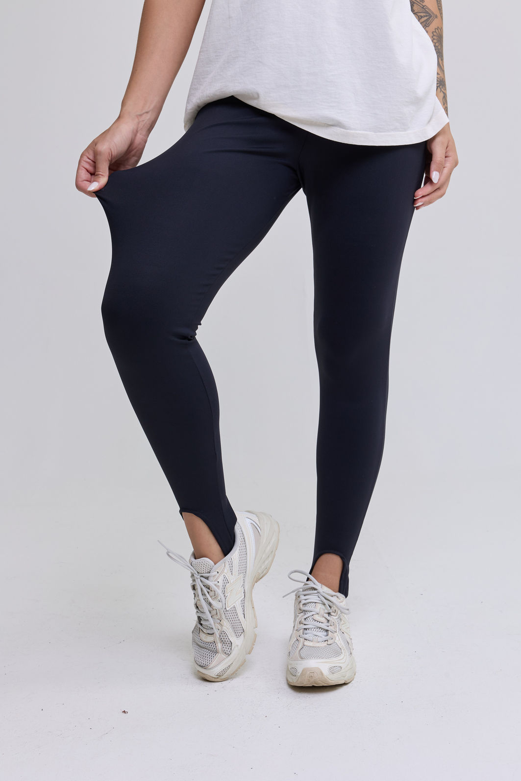 LEGGING FUSO COM ELÁSTICO NA CINTURA NATALIA PRETA LEGGING FUSO COM ELÁSTICO NA CINTURA NATALIA PRETA