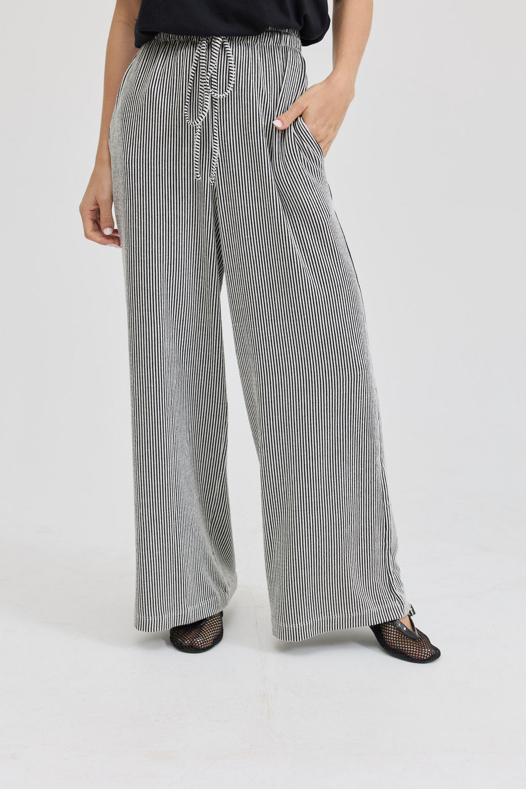 CALÇA PANTALONA LOUISE PRETA CALÇA PANTALONA LOUISE PRETA
