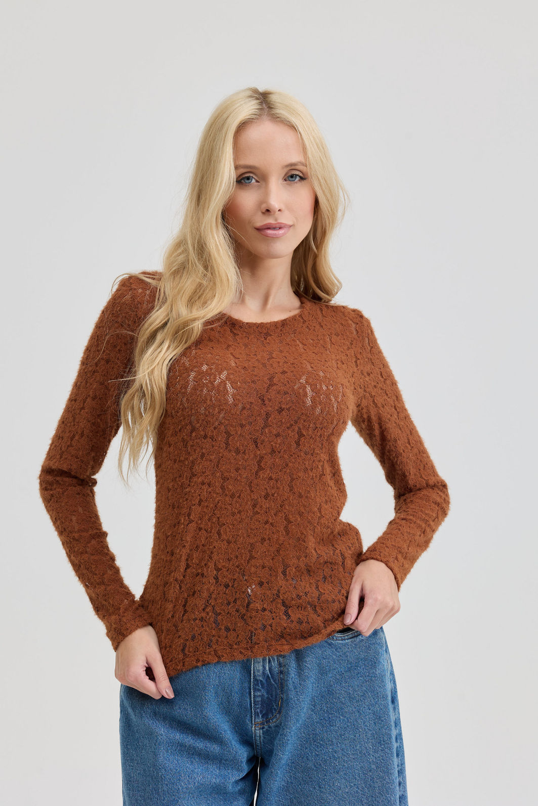 BLUSA MANGA LONGA DE RENDA LOREN MARROM