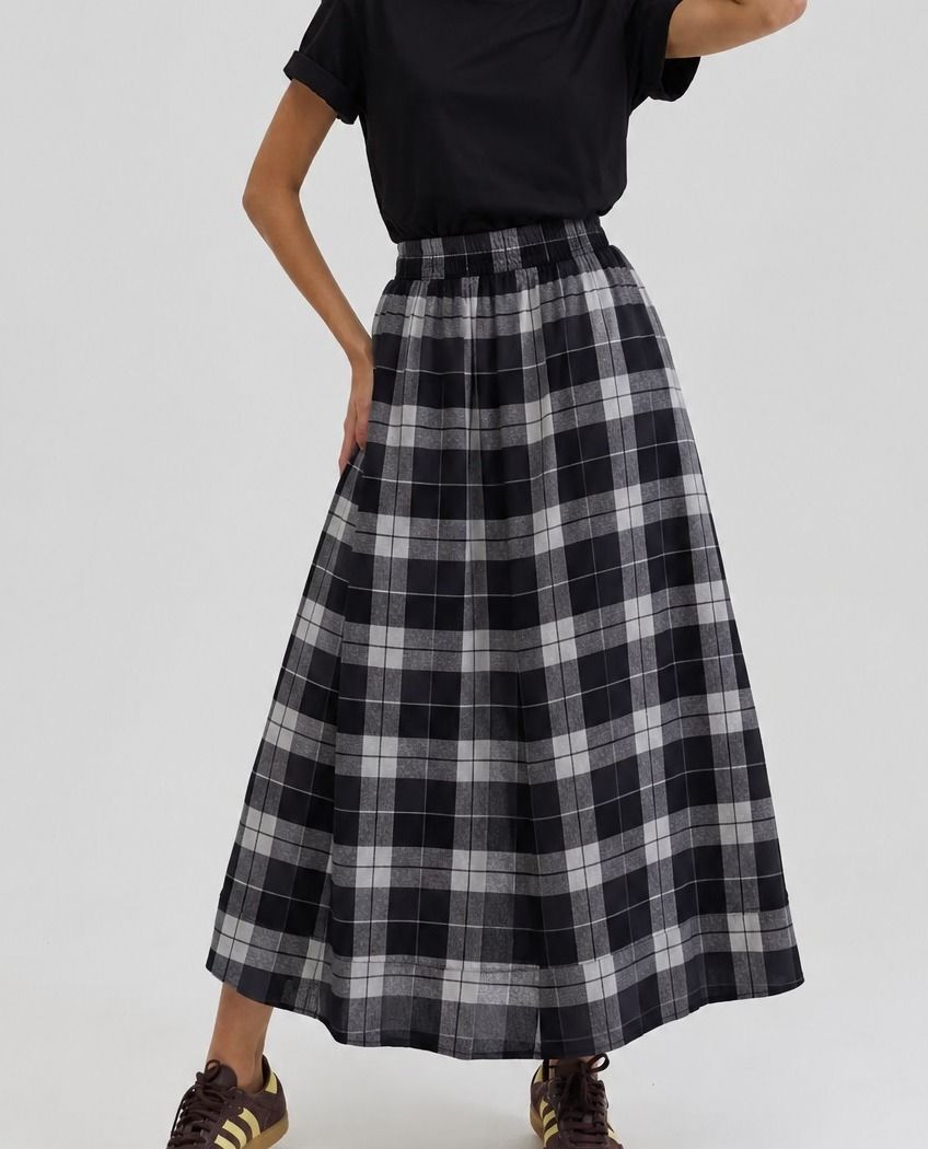 SAIA MIDI COM BOLSOS LIVIA XADREZ PRETA SAIA MIDI COM BOLSOS LIVIA XADREZ PRETA