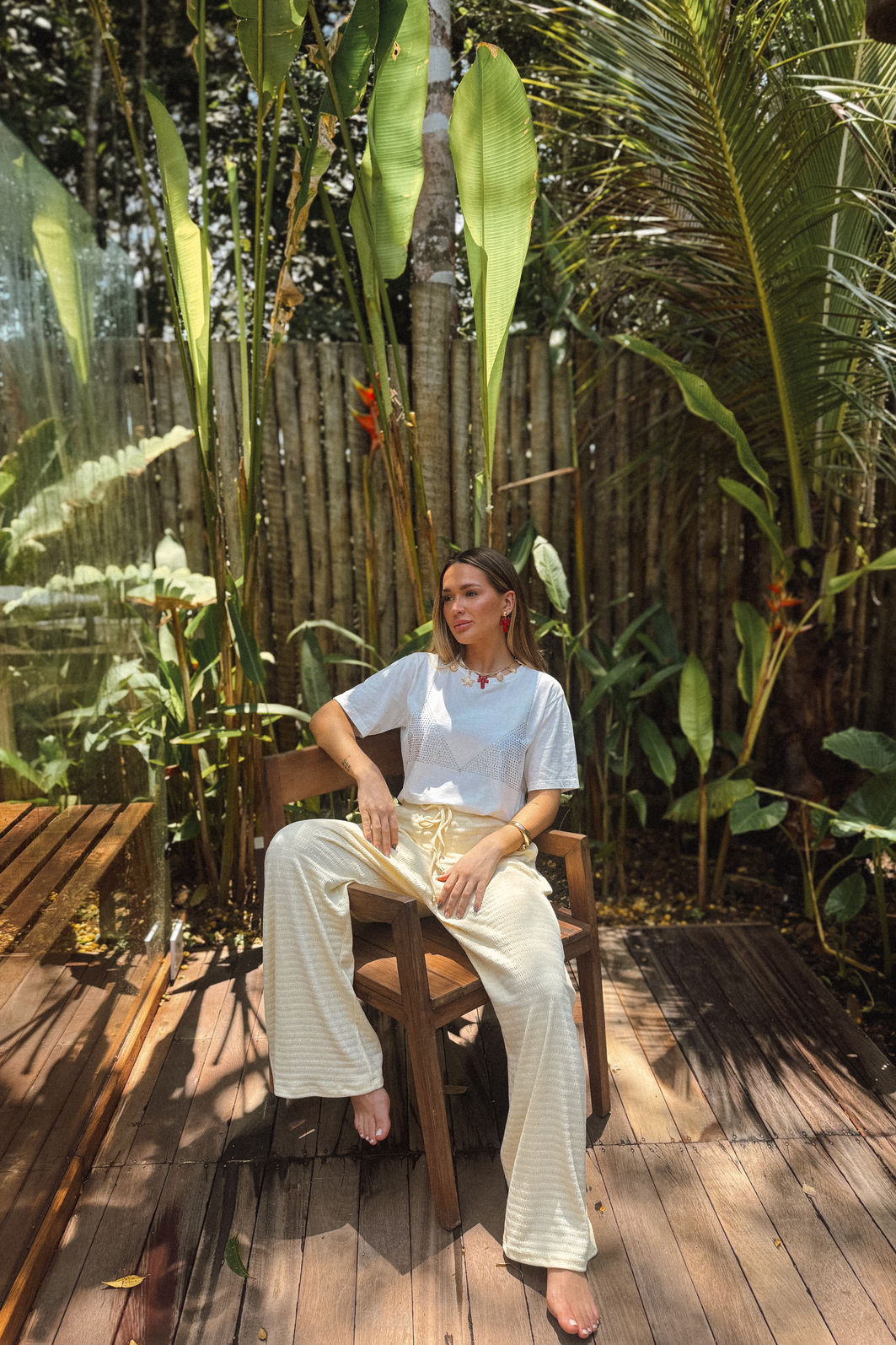 T-SHIRT ESTONADA TOP PEDRAS (COM APLICAÇÃO) OFF WHITE T-SHIRT ESTONADA TOP PEDRAS (COM APLICAÇÃO) OFF WHITE