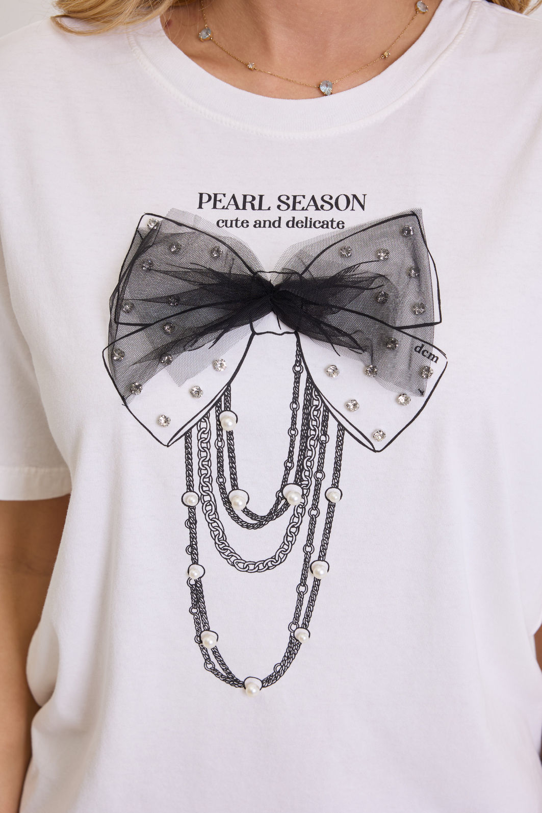 T-SHIRT ESTONADA LAÇO DELICATE (COM APLIQUE) T-SHIRT ESTONADA LAÇO DELICATE (COM APLIQUE)