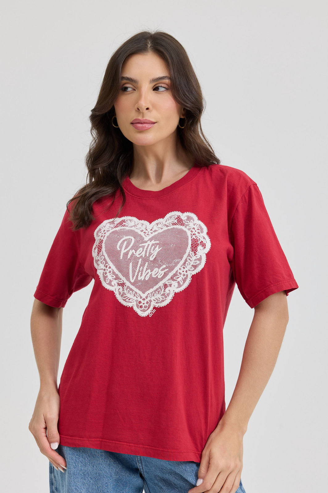 T-SHIRT ESTONADA PRETTY VIBES VERMELHO CEREJA T-SHIRT ESTONADA PRETTY VIBES VERMELHO CEREJA