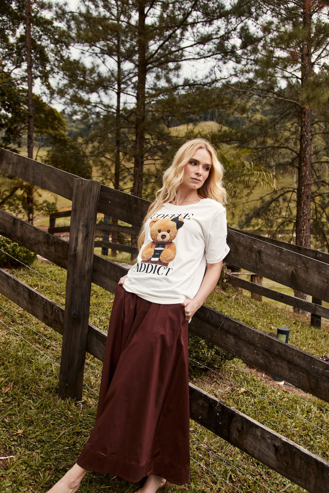 T-SHIRT ESTONADA COFFEE URSINHA OFF WHITE T-SHIRT ESTONADA COFFEE URSINHA OFF WHITE