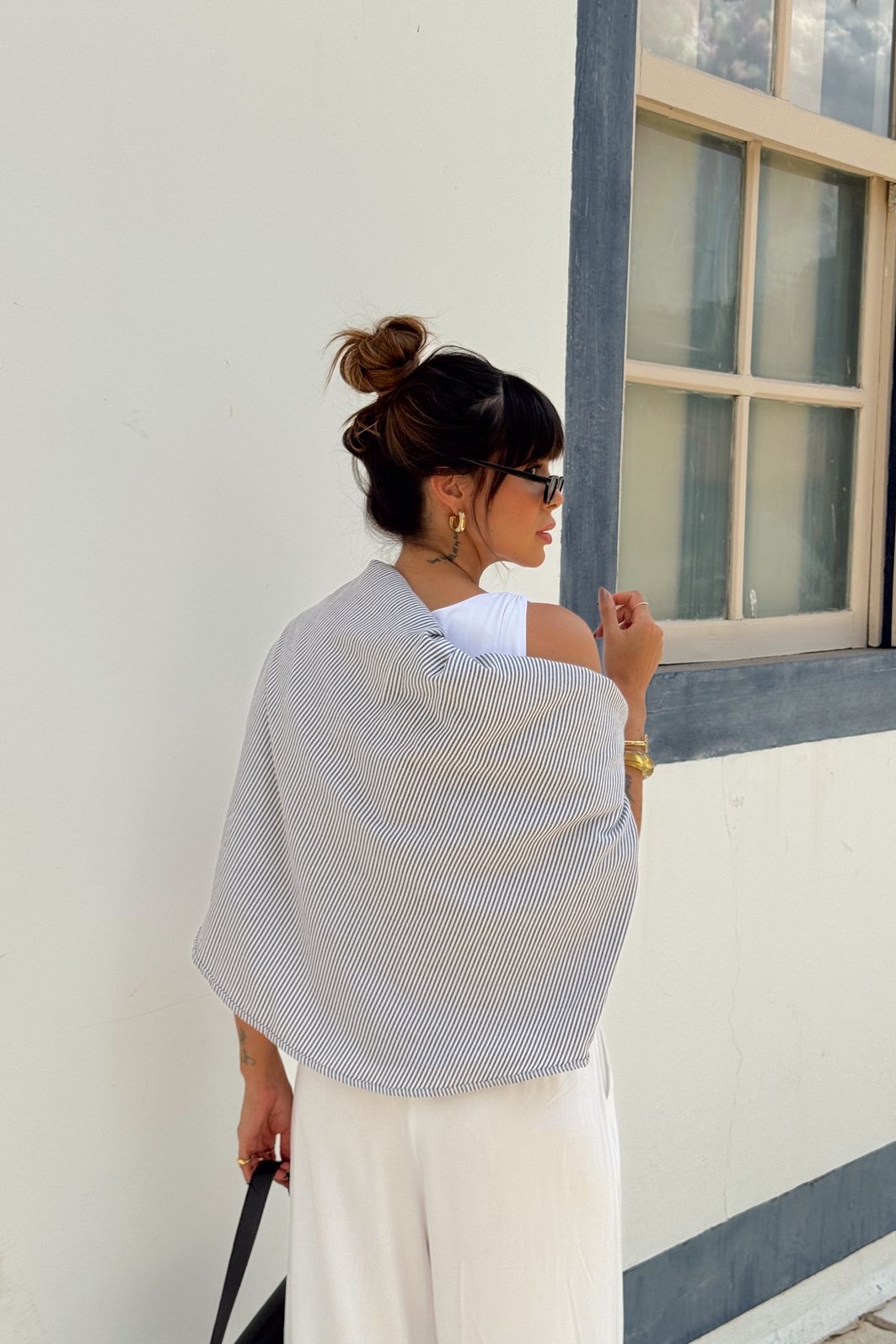 CAMISA BOTÕES LISTRAS OVER THAIS PRETA CAMISA BOTÕES LISTRAS OVER THAIS PRETA