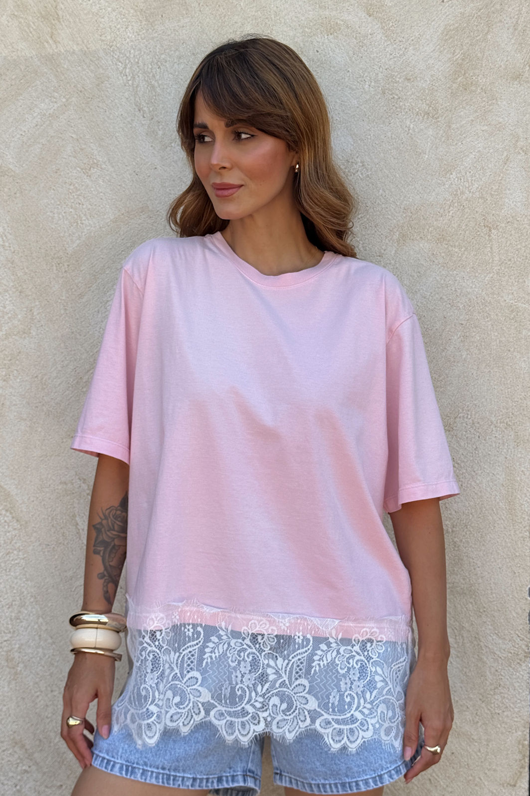 T-SHIRT OVERSIZED COM BARRA DE RENDA ROSA CANDY T-SHIRT OVERSIZED COM BARRA DE RENDA ROSA CANDY