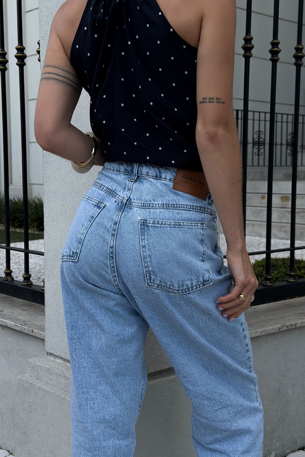 CALÇA JEANS MOM ANTONELLA AZUL CLARO CALÇA JEANS MOM ANTONELLA AZUL CLARO