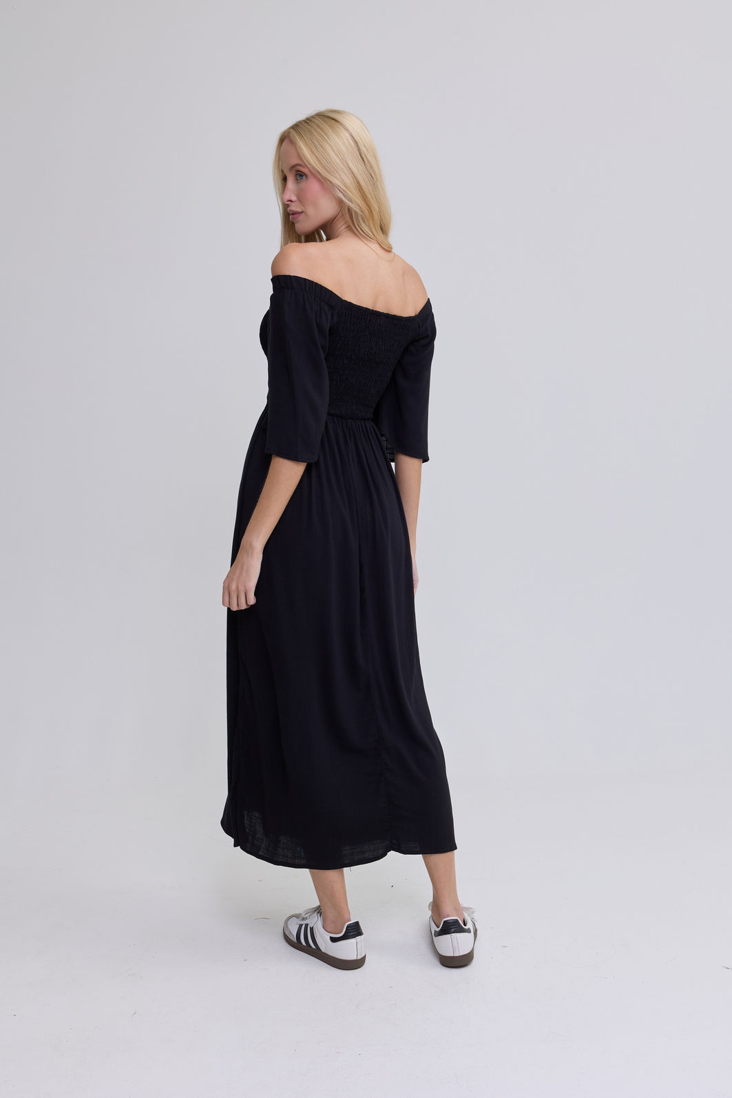VESTIDO MIDI DREAMS PRETO VESTIDO MIDI DREAMS PRETO