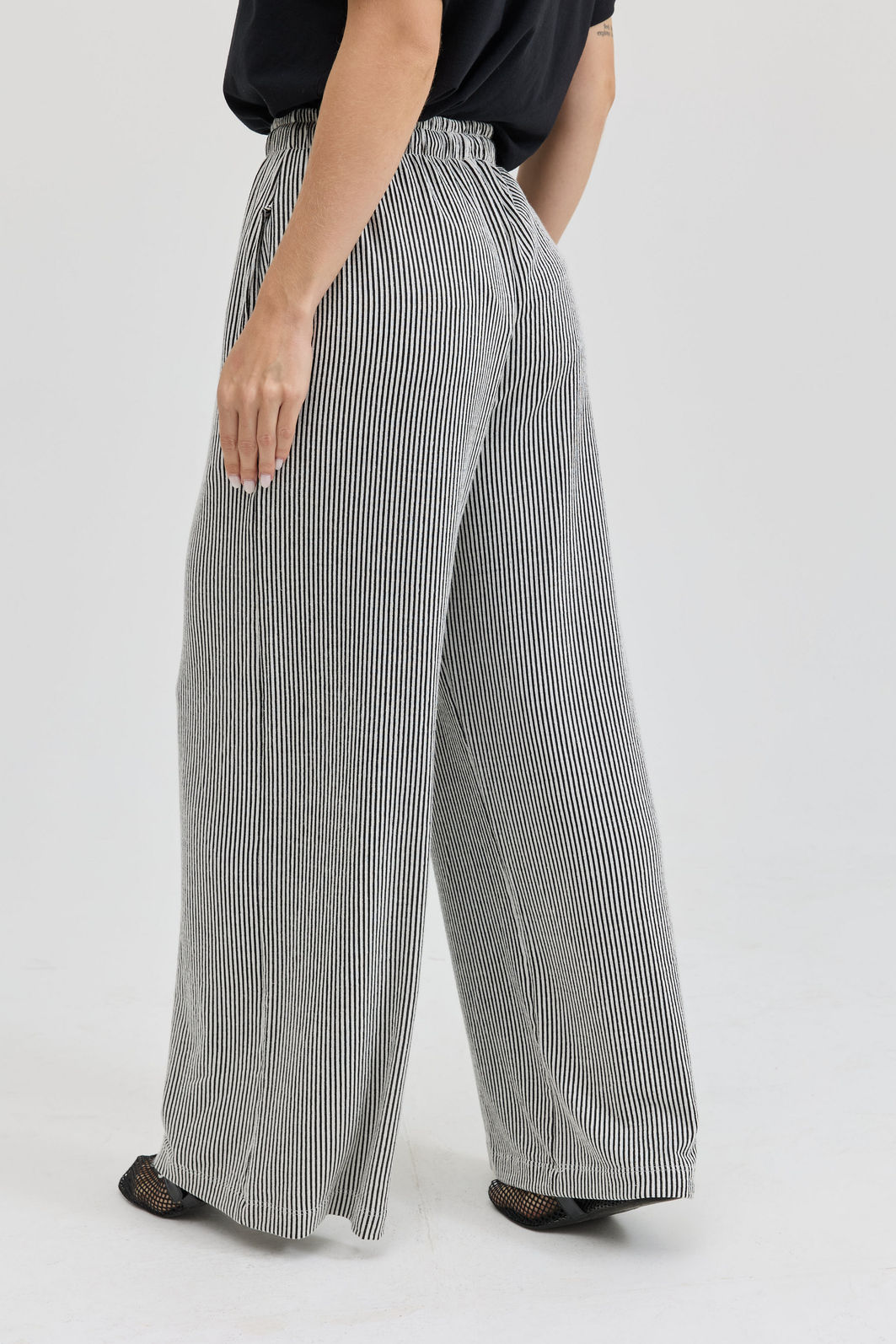 CALÇA PANTALONA LOUISE PRETA CALÇA PANTALONA LOUISE PRETA