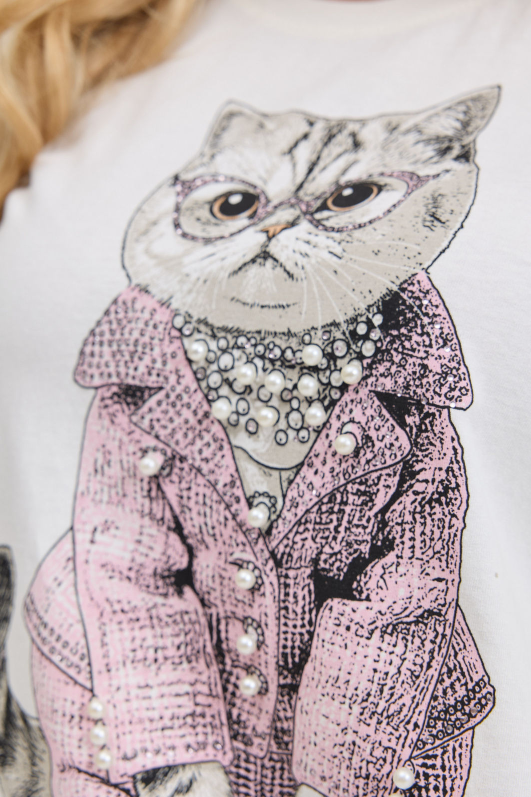 T-SHIRT ESTONADA GATA CLASSY (COM STRASS) OFF WHITE T-SHIRT ESTONADA GATA CLASSY (COM STRASS) OFF WHITE
