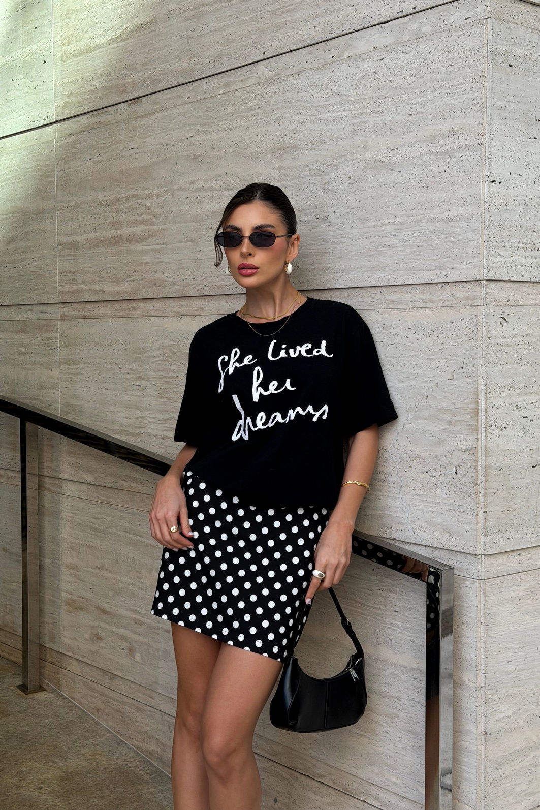 T-SHIRT ESTONADA HER DREAMS PRETA T-SHIRT ESTONADA HER DREAMS PRETA